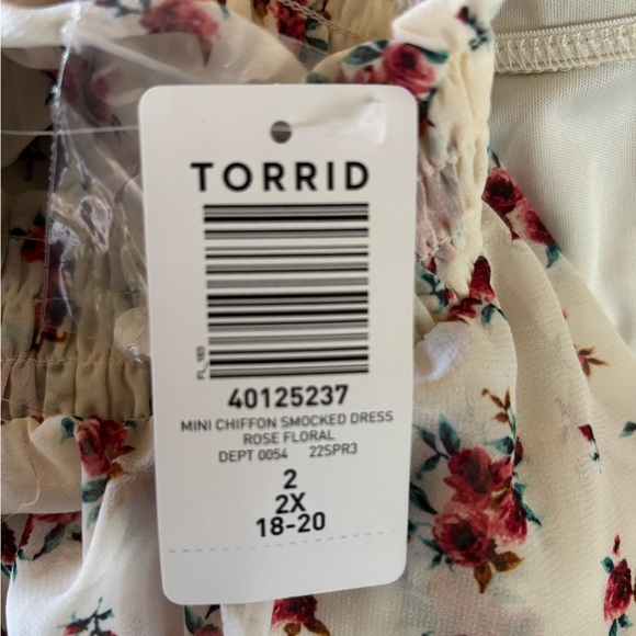 🌹🖤 TORRID Mini Chiffon Smocked Dress Rose Floral 2X NWT - Picture 5 of 11